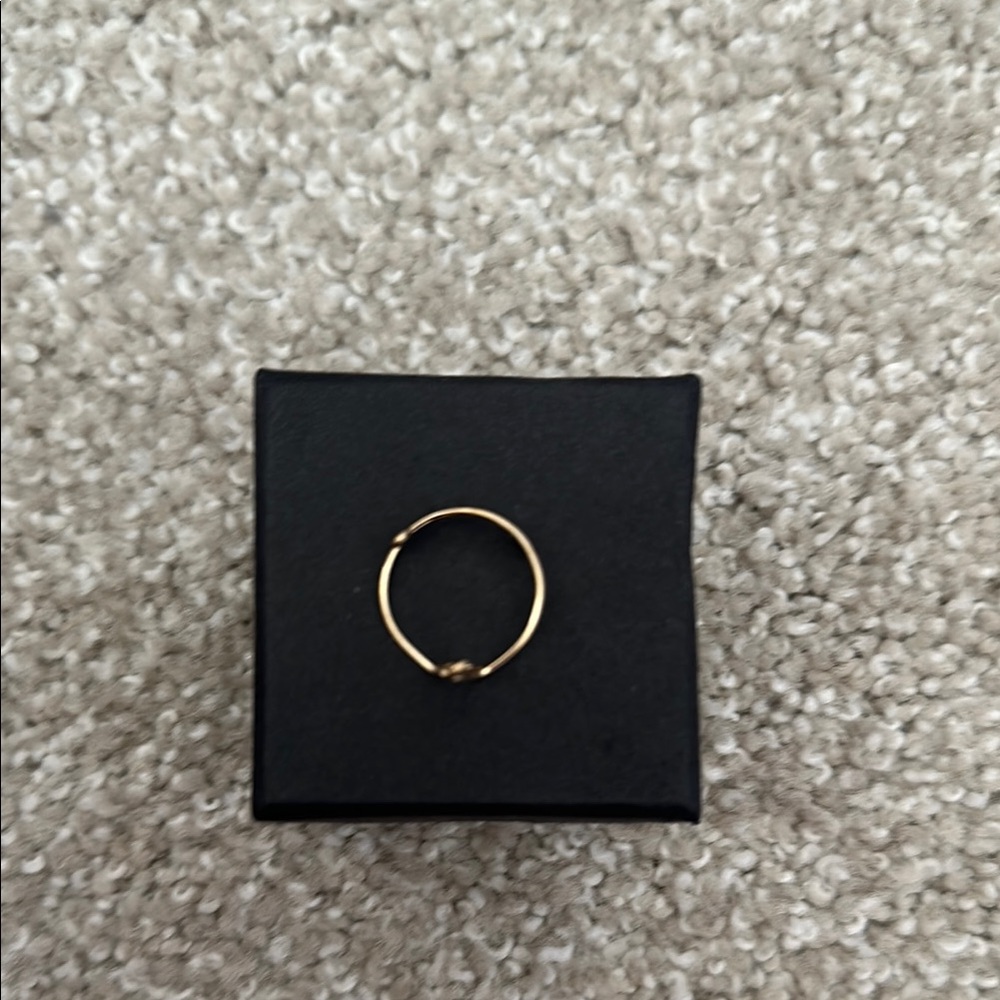 Cursive s ring - Picture 2 of 3